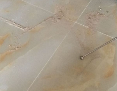 鄂伦春瓷砖空鼓维修公司分享粘合剂选择不当在瓷砖铺贴过程中可能导致以下问题